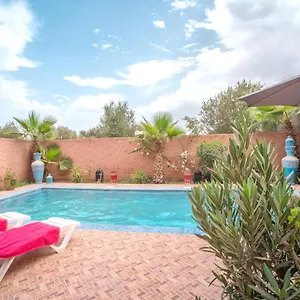 En Pleine Campagne Avec Vue Sur L'atlas Marrakesh